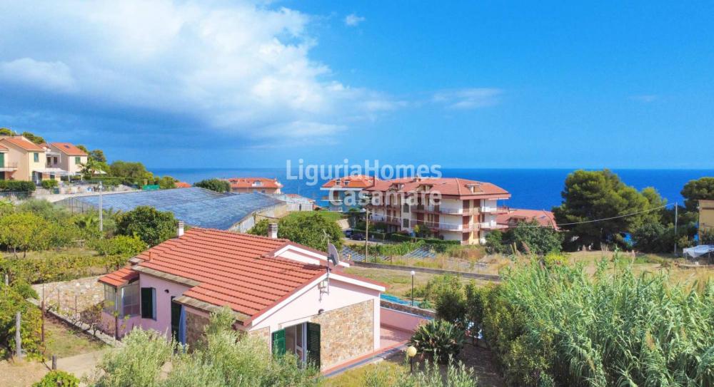 casa indipendente in vendita a Cipressa