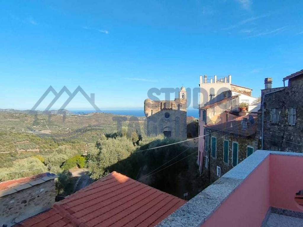 appartamento in vendita a Cipressa in zona Lingueglietta