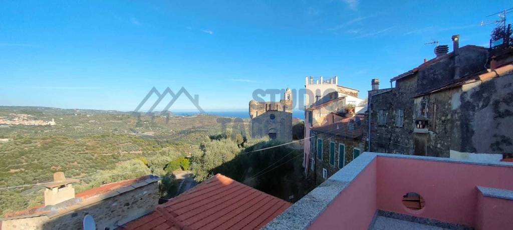 appartamento in vendita a Cipressa in zona Lingueglietta