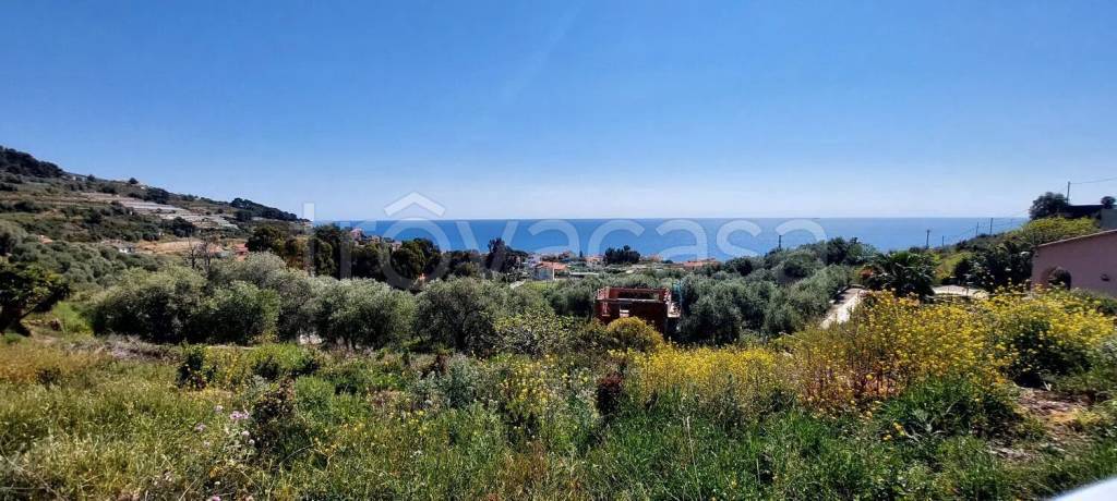 casa indipendente in vendita a Cipressa in zona Piani di Cipressa