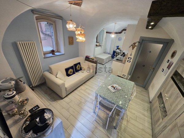 appartamento in vendita a Cipressa in zona Lingueglietta