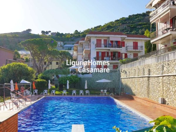 appartamento in vendita a Cipressa in zona Aregai