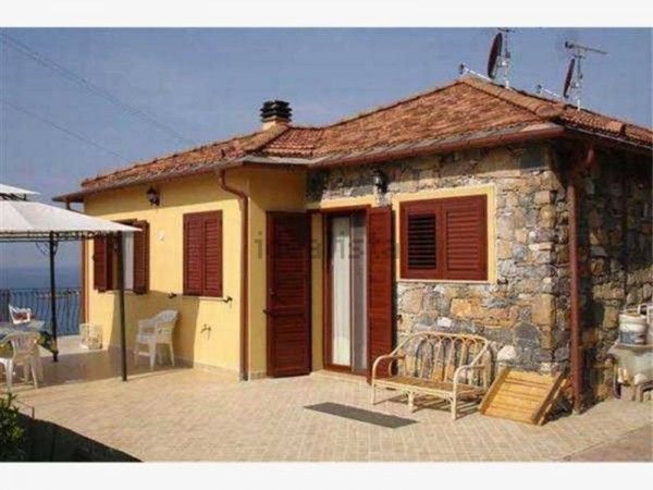 casa indipendente in vendita a Cipressa in zona Aregai