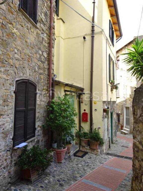 appartamento in vendita a Cipressa