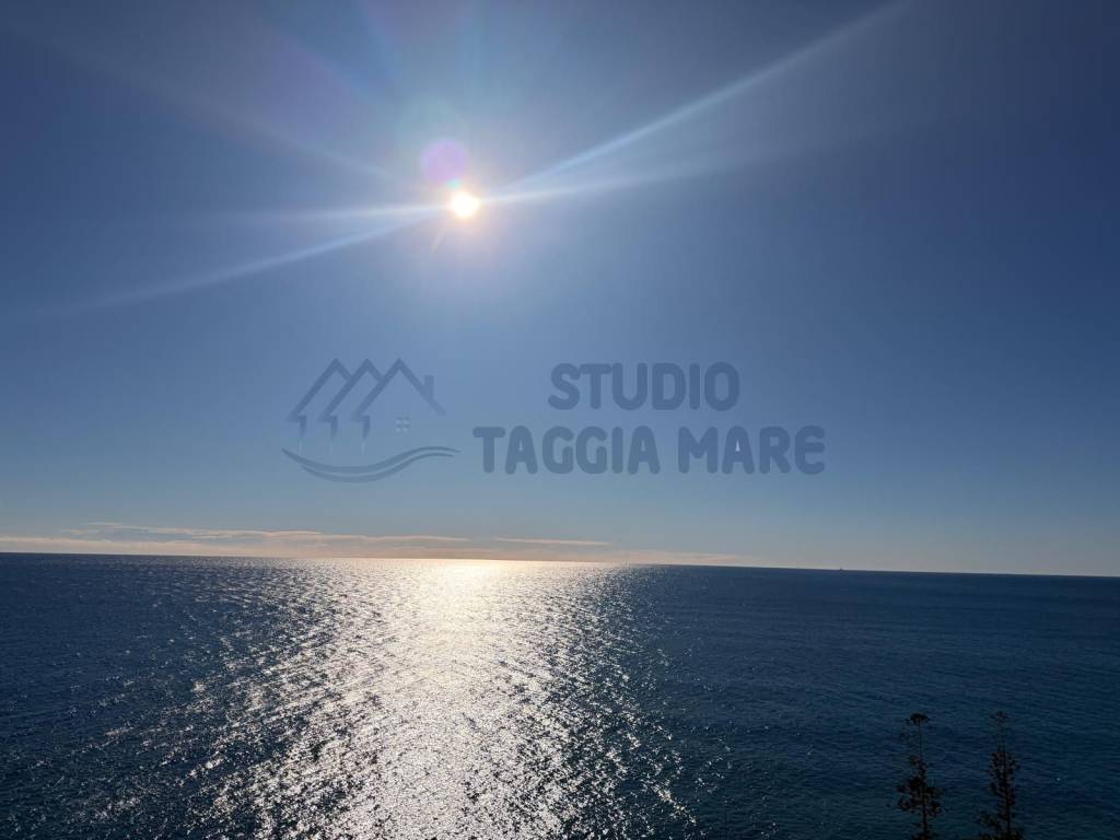 casa indipendente in vendita a Cipressa