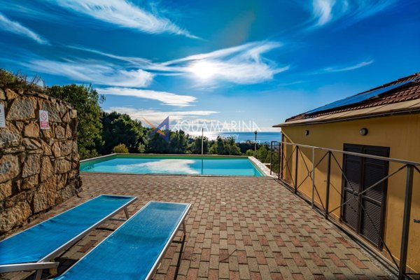 casa indipendente in vendita a Cipressa