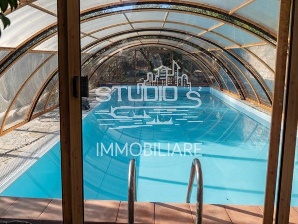 casa indipendente in vendita a Cipressa