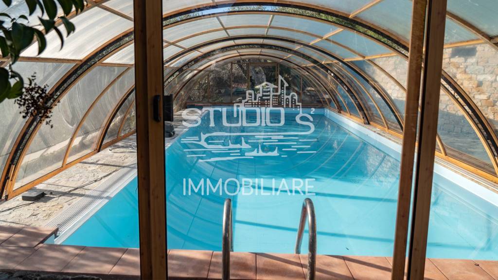 casa indipendente in vendita a Cipressa