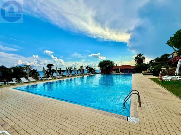 appartamento in vendita a Cipressa