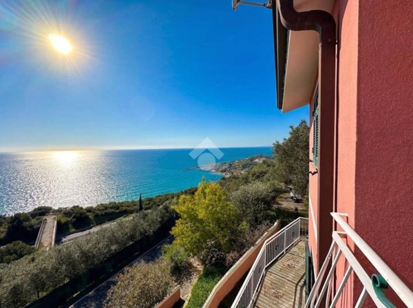 casa indipendente in vendita a Cipressa