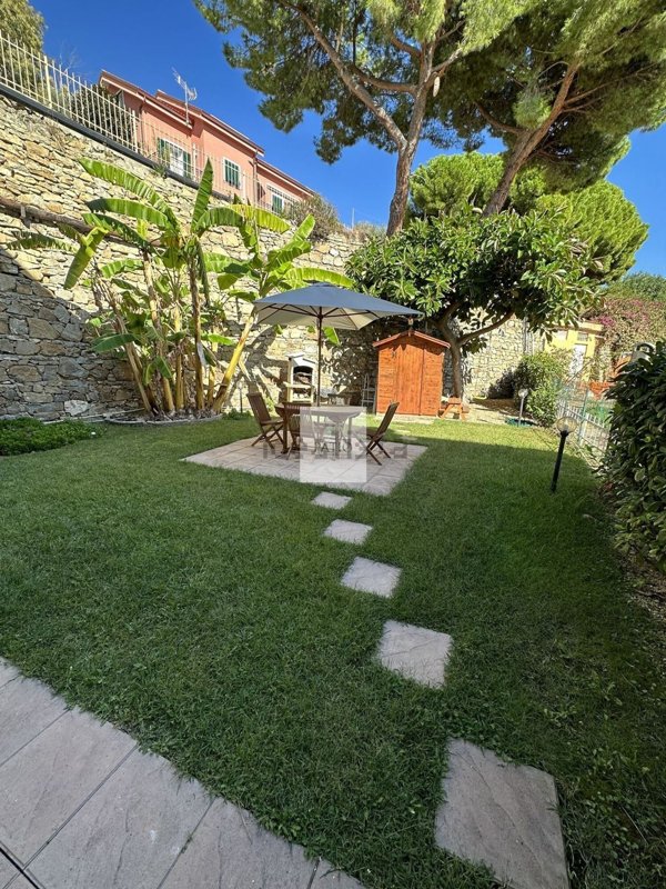 appartamento in vendita a Cipressa