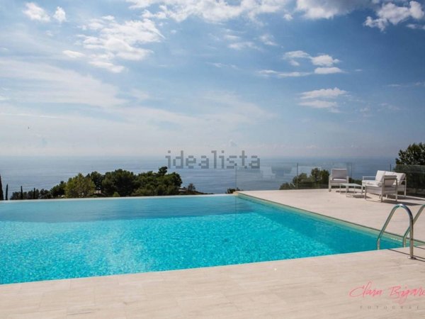 casa indipendente in vendita a Cipressa