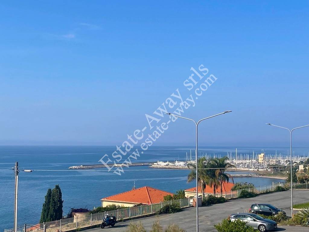 terreno agricolo in vendita a Cipressa in zona Aregai