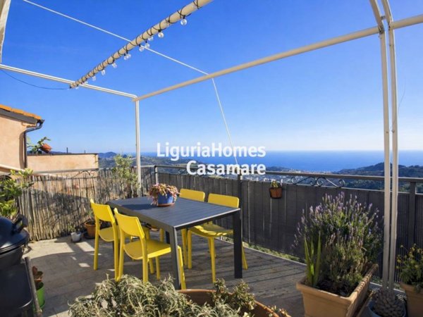 casa indipendente in vendita a Cipressa in zona Lingueglietta