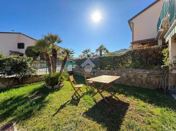 appartamento in vendita a Cipressa