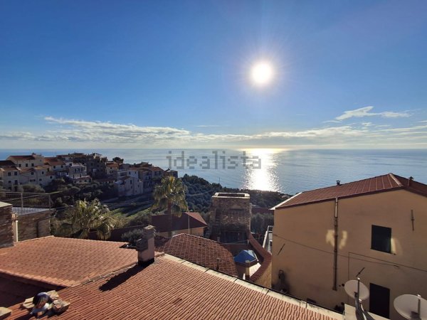 appartamento in vendita a Cipressa