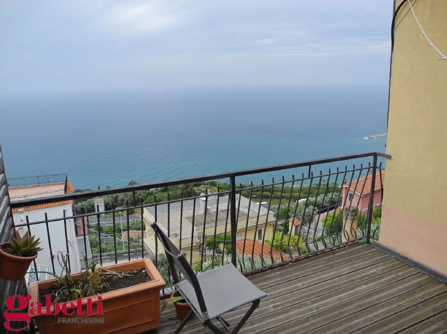 casa indipendente in vendita a Cipressa