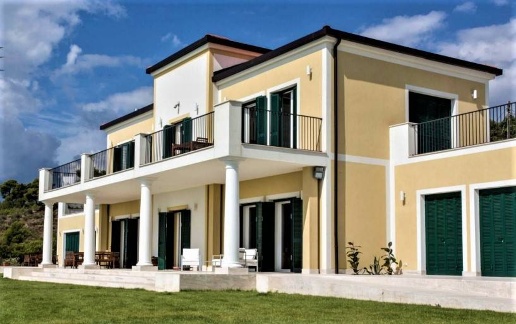 casa indipendente in vendita a Cipressa