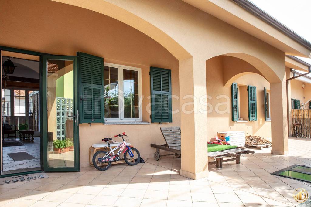 casa indipendente in vendita a Cipressa in zona Aregai