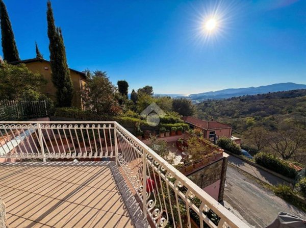 casa indipendente in vendita a Cipressa