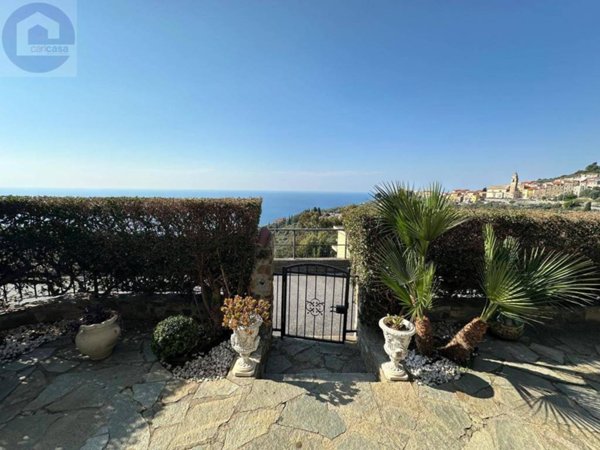 casa indipendente in vendita a Cipressa