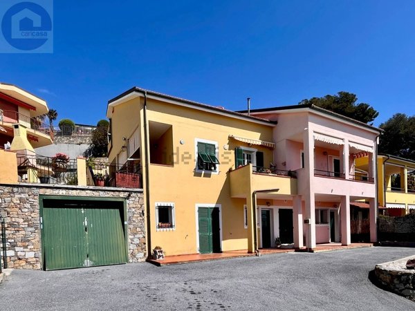 casa indipendente in vendita a Cipressa