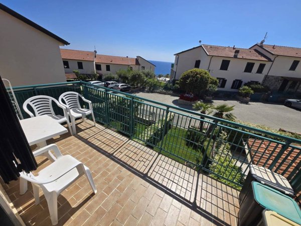 appartamento in vendita a Cipressa in zona Piani di Cipressa