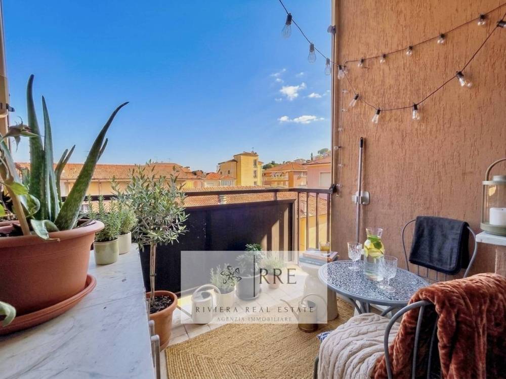 appartamento in vendita a Cipressa