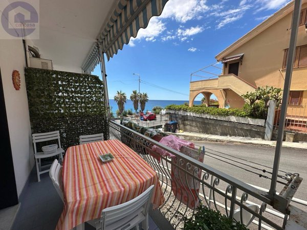 appartamento in vendita a Cipressa in zona Piani di Cipressa