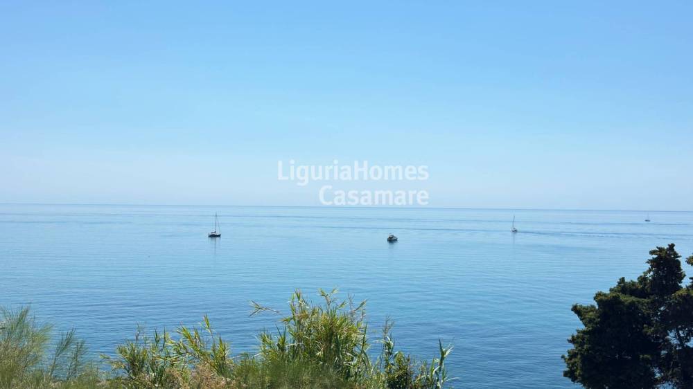 appartamento in vendita a Cipressa in zona Aregai