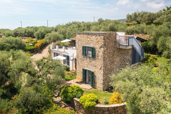 casa indipendente in vendita a Civezza