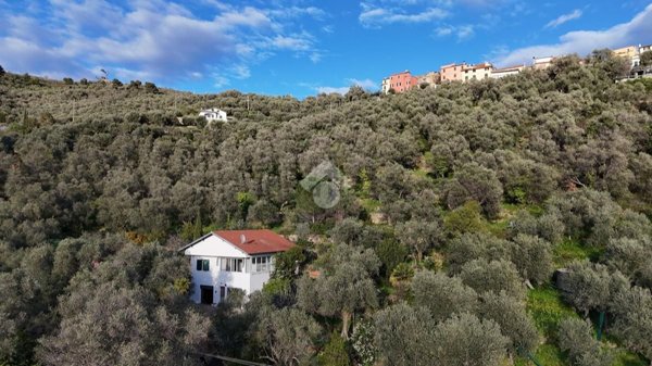 casa indipendente in vendita a Civezza
