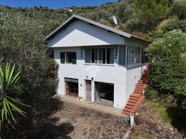 casa indipendente in vendita a Civezza