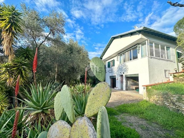 casa indipendente in vendita a Civezza