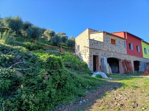 casa indipendente in vendita a Civezza