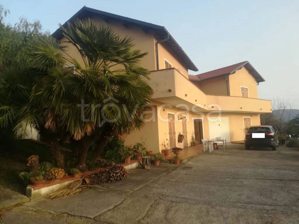 casa indipendente in vendita a Civezza
