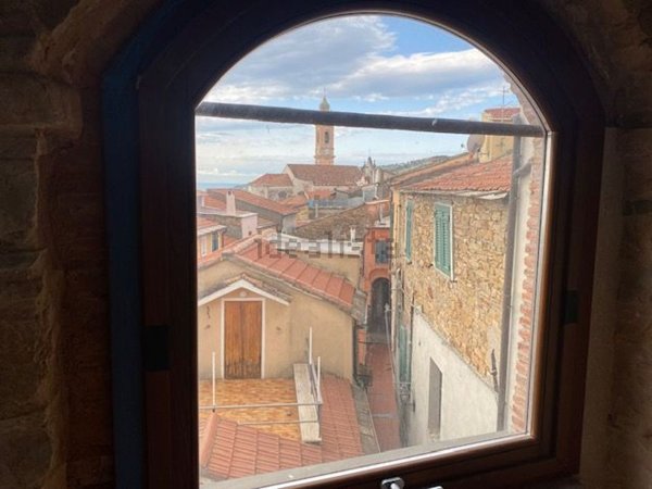 quadrivano in vendita a Civezza