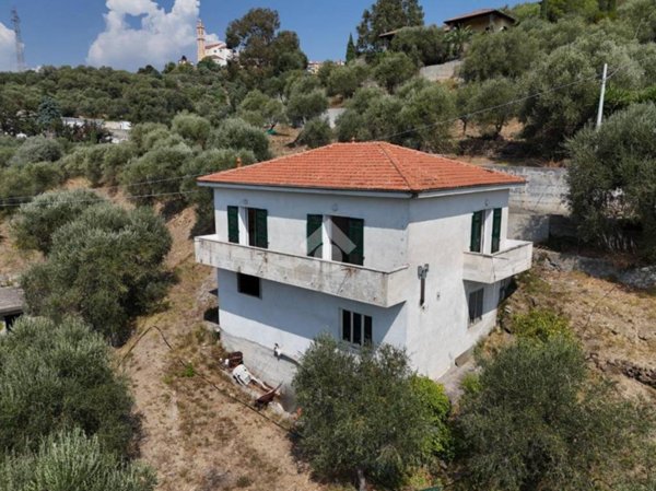 casa indipendente in vendita a Civezza