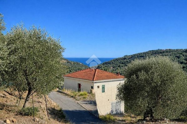 casa indipendente in vendita a Civezza