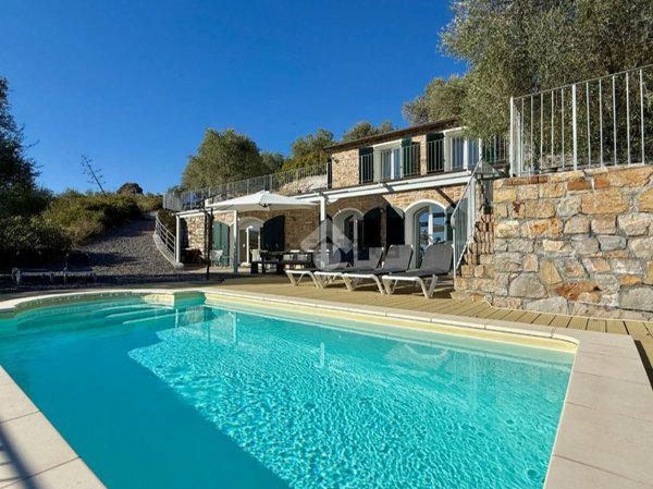 casa indipendente in vendita a Civezza