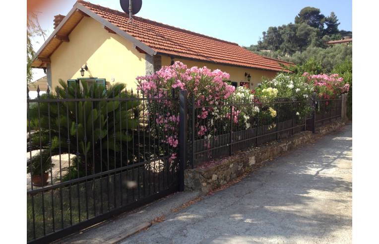 casa indipendente in vendita a Civezza