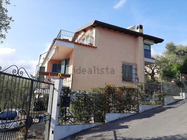 casa indipendente in vendita a Civezza