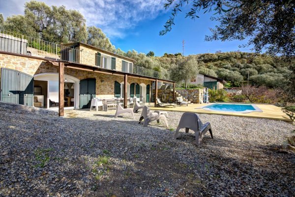 casa indipendente in vendita a Civezza