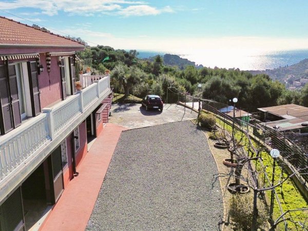 casa indipendente in vendita a Civezza