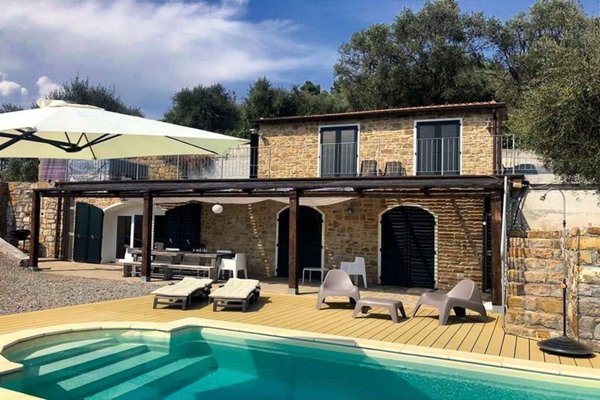 casa indipendente in vendita a Civezza