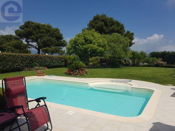 casa indipendente in vendita a Civezza