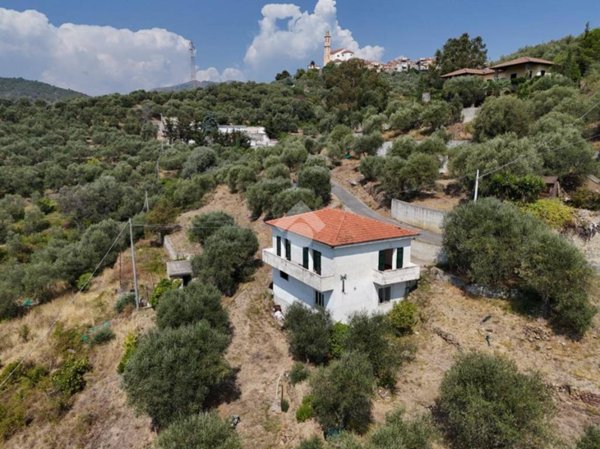 casa indipendente in vendita a Civezza