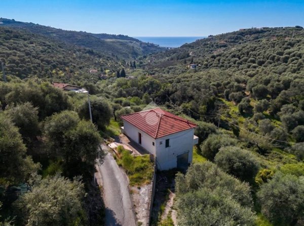 casa indipendente in vendita a Civezza