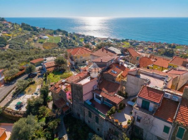 casa indipendente in vendita a Civezza