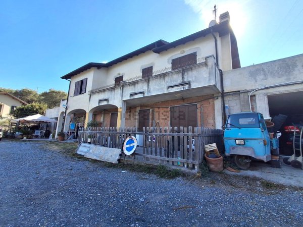 casa indipendente in vendita a Civezza